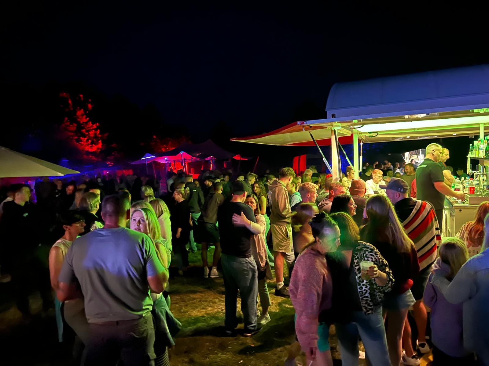 4. MITTSOMMER BEACHPARTY